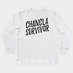 Chancla survivor - black design Kids Long Sleeve T-Shirt